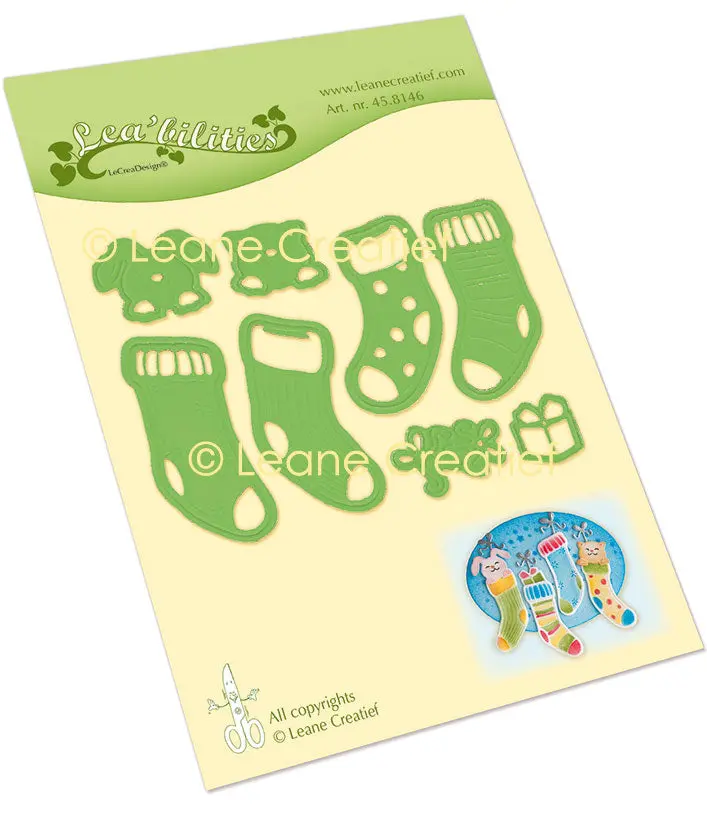 Lea’Bilitie Christmas Stockings Cut And Embossing Die 1