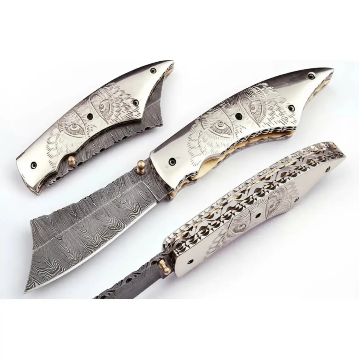 Hand Engraved Damascus Folding Knife With Skull Design & Brass Liners – Collector Pocket Knife 1