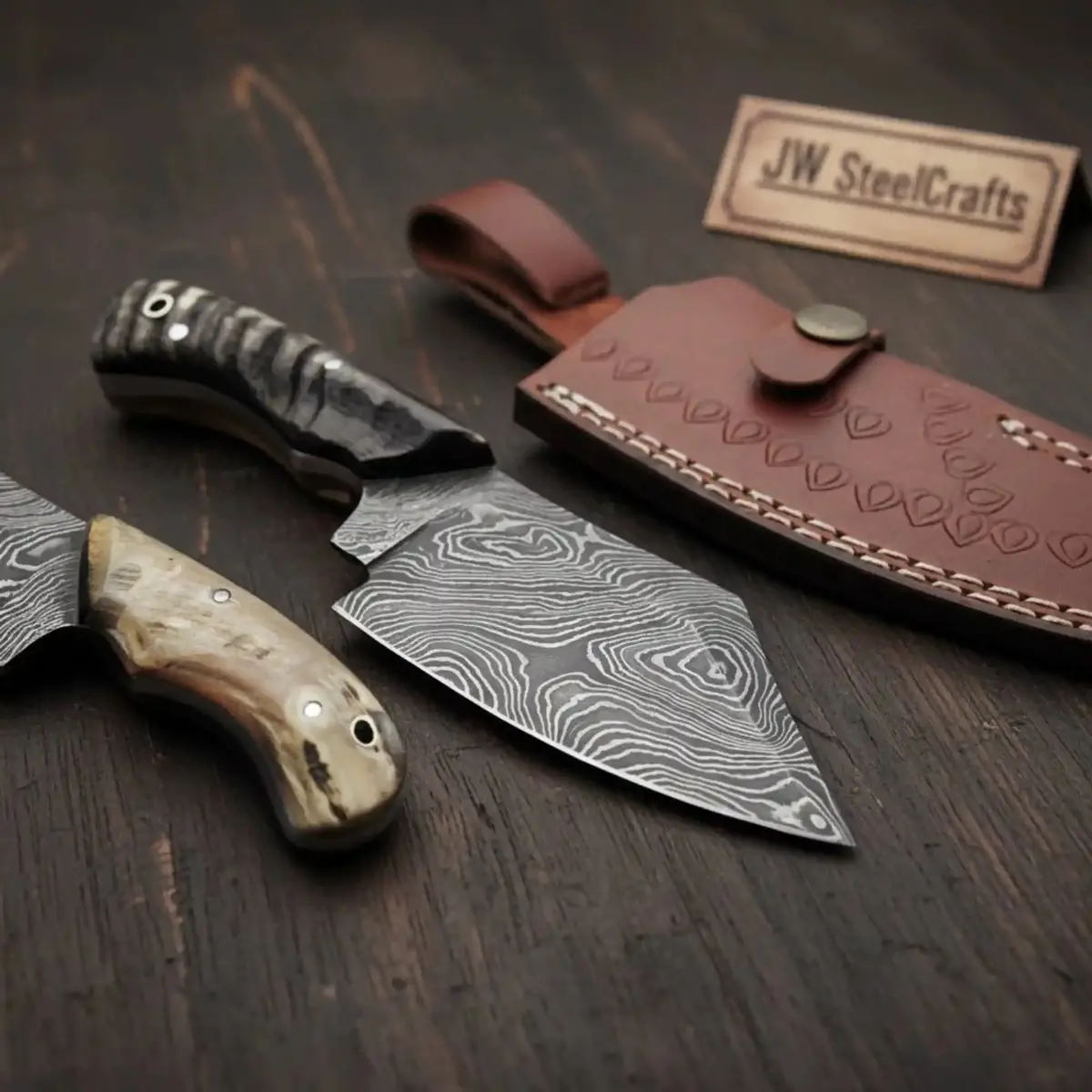 Hand Forged Damascus Skinning Knife With Ram Horn Handle Full Tang Hunting Knife With Leather Sheath 1