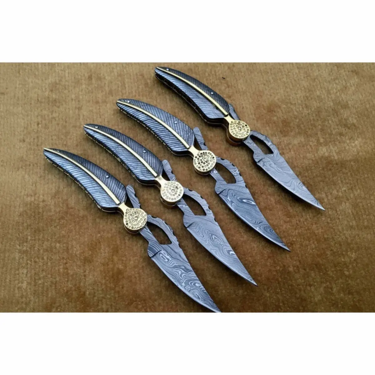 Handmade Damascus Folding Knife Set Of 4 – Matching Pocket Knives With Decorative Spine 1