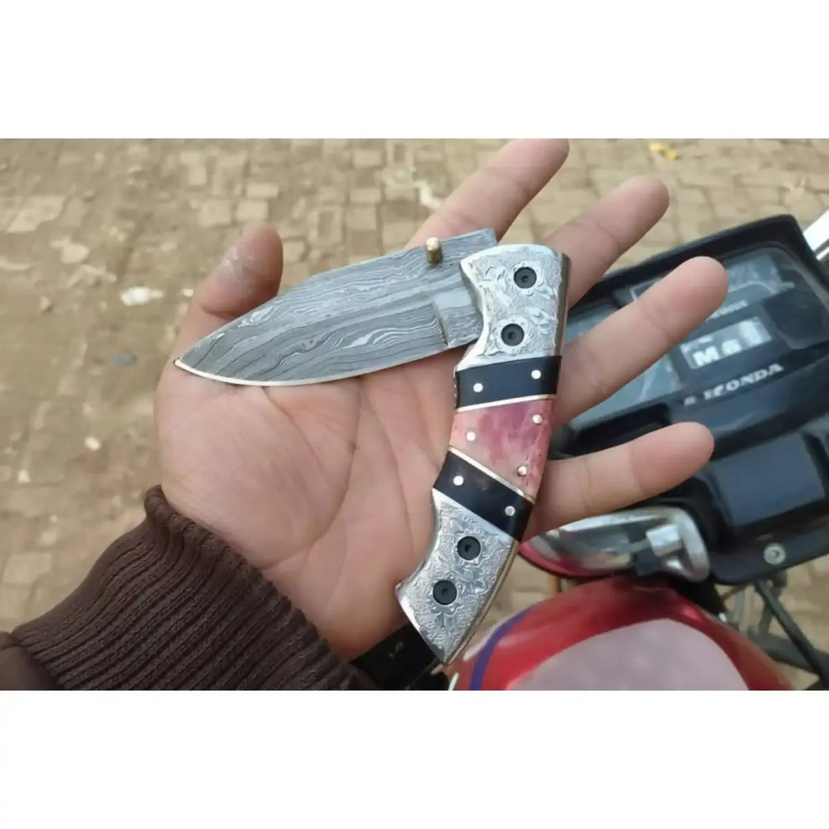 Handmade Damascus Folding Knife With Engraved Bolster, Black Resin And Colored Bone Handle – Custom Edc Pocket Knife By Jw Steelcrafts 1