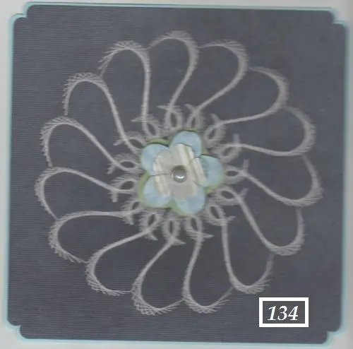 Laura's Design Digital Embroidery Pattern - Overlapping Swirl Circle 1